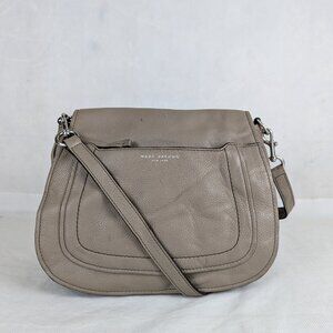 Marc Jacobs Recruit Saddle Leather Bag In Beige Made in Vietnam
